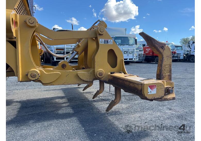 caption 2014 Caterpillar 12M VHP Plus Motor Grader