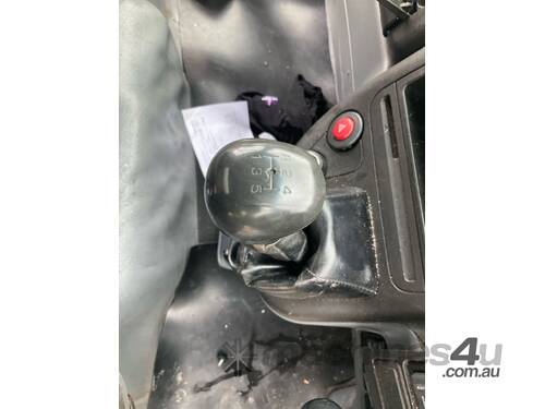 caption 2010 Mitsubishi Canter L7/800 Pantech