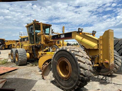 Caterpillar 16H Motor Grader