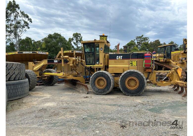 Caterpillar 16H Motor Grader
