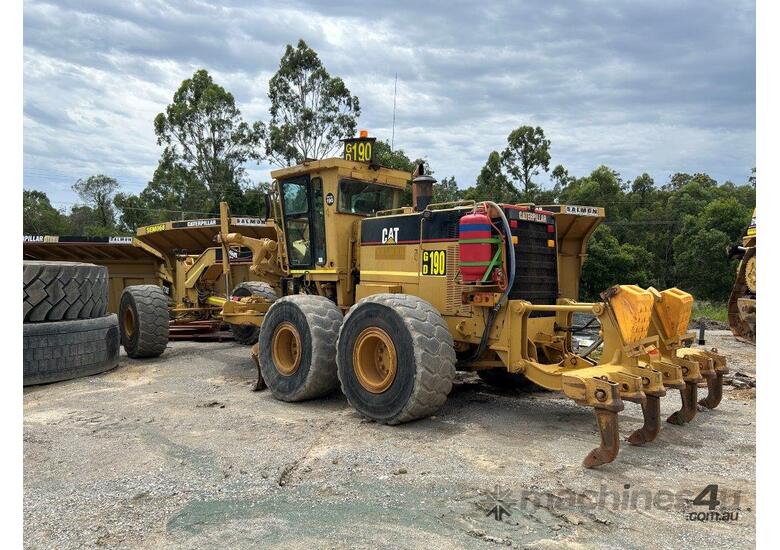 Caterpillar 16H Motor Grader