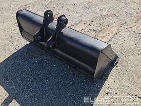 Unused Mud Bucket 1225mm, Ears 60mm, Centers 250mm, Pins 45mm  - picture2' - Click to enlarge