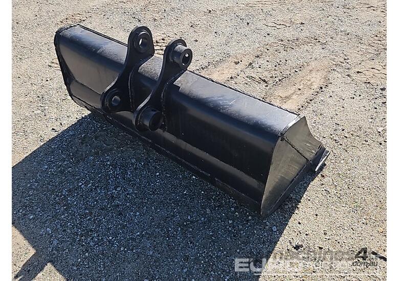 caption Unused Mud Bucket 1225mm, Ears 60mm, Centers 250mm, Pins 45mm