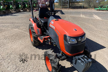 Kubota   B2601 FWA/4WD Tractor