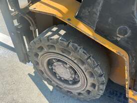 Task Counter Balance Forklift - picture0' - Click to enlarge
