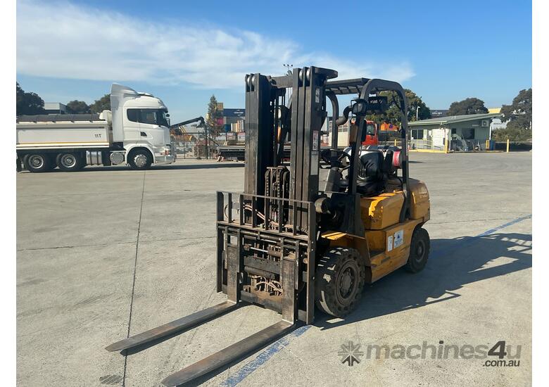 caption Task Counter Balance Forklift