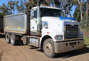 Mack 2012   Cmhr Trident