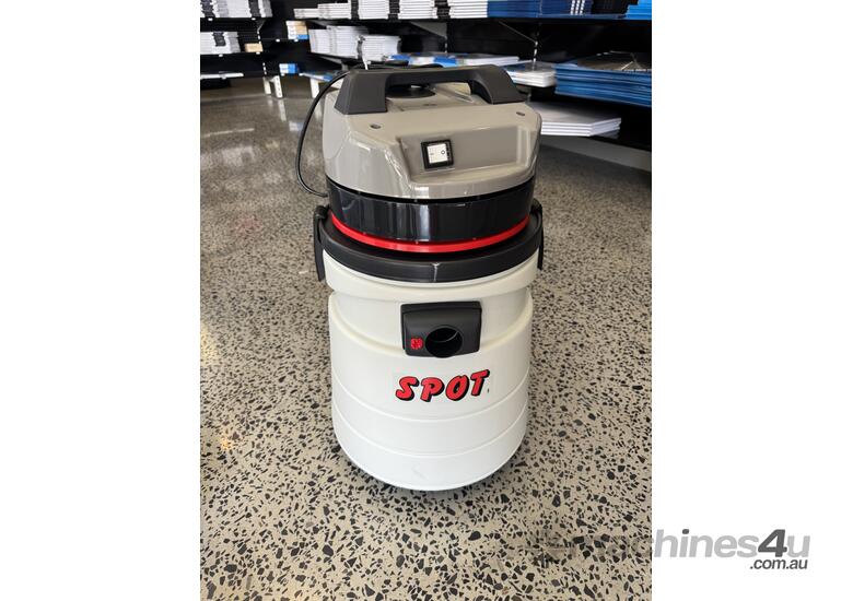 Wet/Dry Vacuum Europa Compact Market 440 3600W 90LT, Best Vacuum Cleaner on the Market!