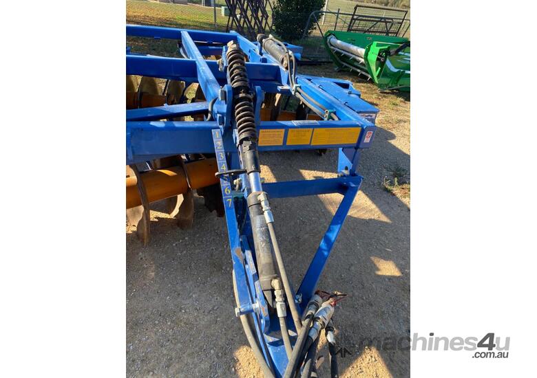 caption Grizzly 24 plate offset disc