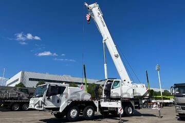 2025 Zoomlion ZTC400V 40Ton Truck Crane
