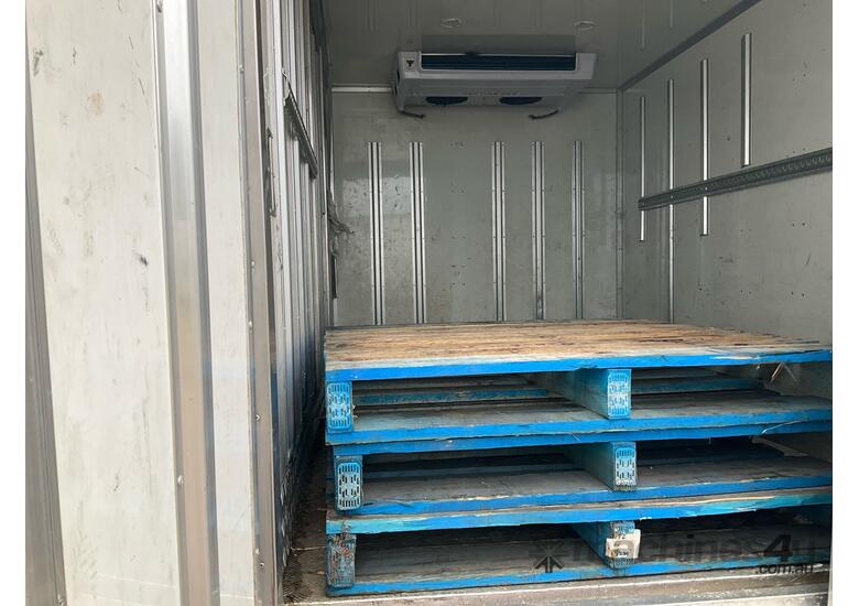 caption 2021 Hyundai Mighty Refrigerated Pantech