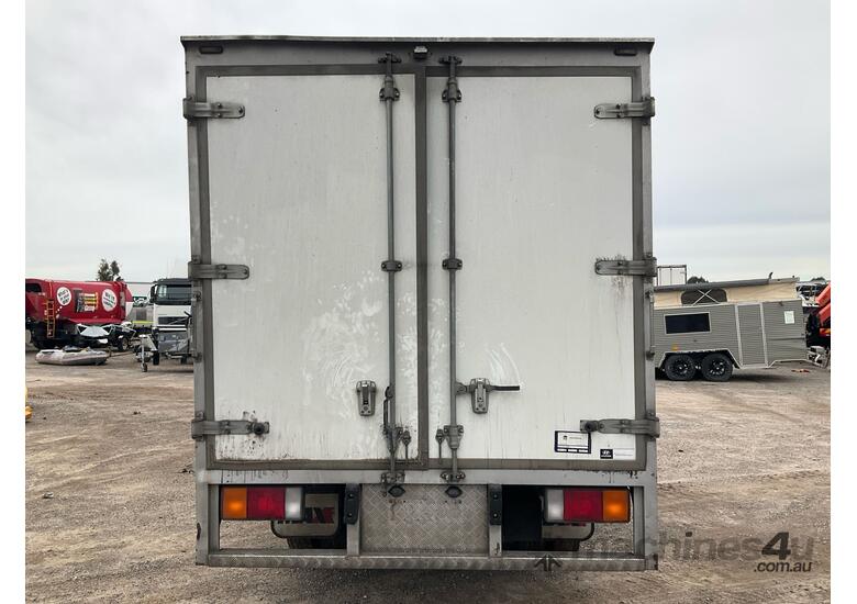 caption 2021 Hyundai Mighty Refrigerated Pantech