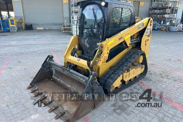 CAT 239D3 Compact Track Loader
