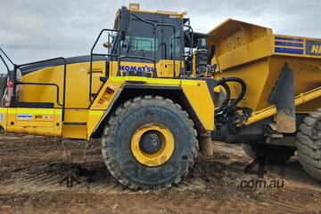 Komatsu   HM400-5