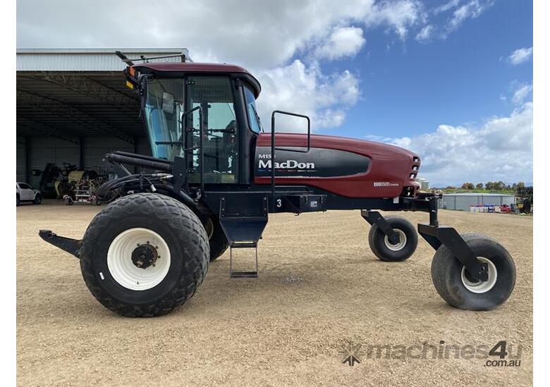 MacDon M150