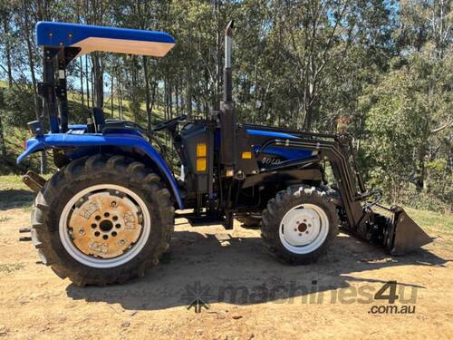 4X4 TRACTOR WITH 4 IN 1 BUCKET & 4FT SLASHER