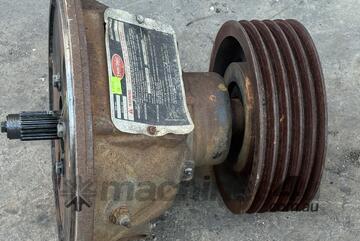 Twin Disc SP211R301 PTO Clutch and 5 belt Pulley Power Take Off Transmission