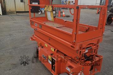 JLG R6 Scissor Lift - $2,500 - MUST GO!