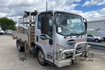 2016 Isuzu NLR 45-150 Tray Top
