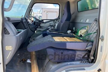 2007 Mitsubishi Fuso Canter L7/800 Pantech