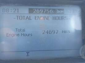 Mack CSMR - picture2' - Click to enlarge