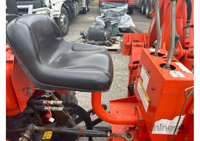 2014 Kioti Tractor / Loader