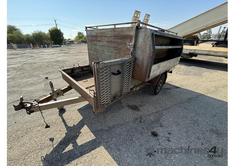 2004 Major Single Axle Box Trailer (Council Asset) (Located Kerang, VIC)