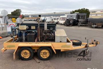 2010 Onsite Box Trailer Mounted Water Pump