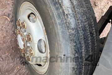 Isuzu 1998   FSS500 Table Top