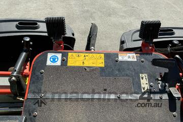 Jacobsen   GP400 Ride On Mower