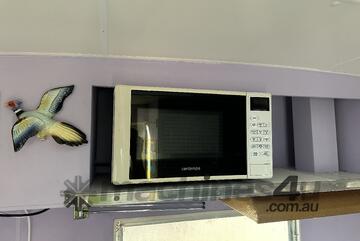 1976 Viscount Royal Purple Reign Single-Axle Caravan