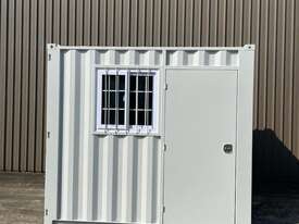 7ft Storage Container - picture2' - Click to enlarge