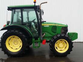 JOHN DEERE 5620SE tractor 4WD - picture0' - Click to enlarge