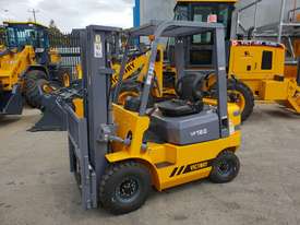 Victory VF18G Std dual fuel Forklift - picture0' - Click to enlarge
