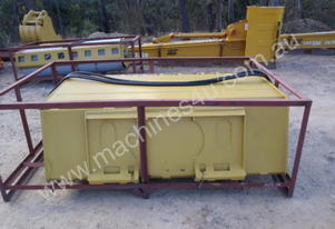 Sweeper Broom Wildkat Skidsteer Multi Fit Hitch Sweeper Broom Wildkat Skidsteer Multi Fit Hitch