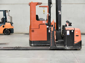 2009 TOYOTA ELECTRIC FORKLIFT - picture0' - Click to enlarge