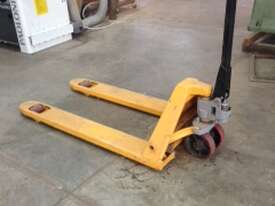 Hand pallet truck 2500kg - picture2' - Click to enlarge
