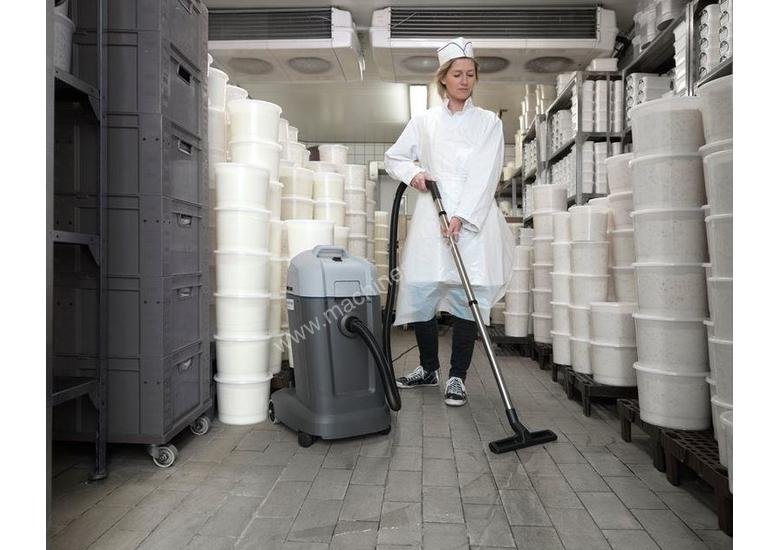 Click to view full size photos Nilfisk Basic Wet & Dry Commercial Vacuum VL500 35