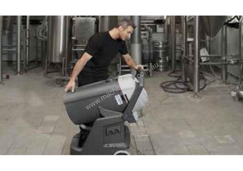 Click to view full size photos Nilfisk Basic Wet & Dry Commercial Vacuum VL500 35