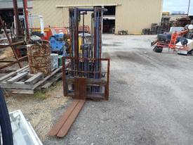 KOMATSU FORKLIFT TRIPLE STAGE CONTAINER MAST - picture0' - Click to enlarge