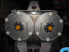 CENTRI-SIFTER DUAL CENTRIFUGAL SCREENER - KASON - picture1' - Click to enlarge
