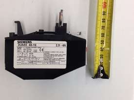 SIEMENS OVERLOAD RELAY 3UA55 40-1E 2.5-4A 415VAC - picture1' - Click to enlarge