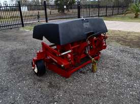 Toro HC4000 Aerator Tillage Equip - picture0' - Click to enlarge