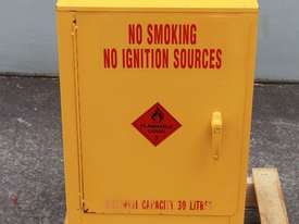 Flammable Goods Cabinet - picture2' - Click to enlarge