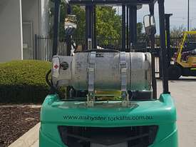 Dual Fuel Counterbalance Forklift - picture2' - Click to enlarge