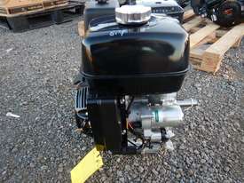 10.7HP 4 Stroke Air Cooled Petrol Engine - 1123142 - picture1' - Click to enlarge