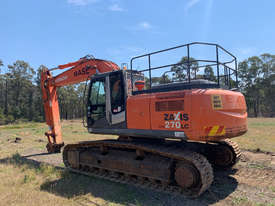 Hitachi ZX270 Tracked-Excav Excavator - picture0' - Click to enlarge