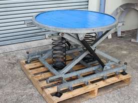 Pallet Lifter - picture0' - Click to enlarge