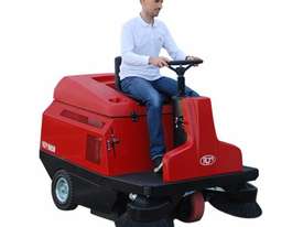 RCM R850 Rider Sweeper - picture0' - Click to enlarge