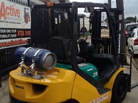  Komatsu LPG Forklift 2.5 Ton 4.3m Lift Height Container Entry Refurbished - picture1' - Click to enlarge